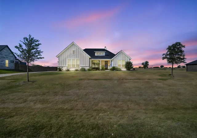 Photo 2 of Single family home for sale at 280 Maci Dr, Waxahachie, TX 75167 | MLS# 21368721 | Listing updated on 2026-09-12
