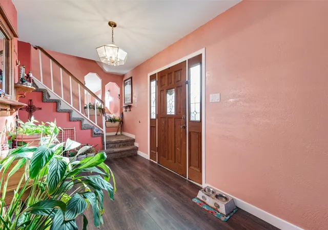Photo 4 of Single family home for sale at 1716 Yorkshire Dr, Mesquite, TX 75149 | MLS# 21383872 | Listing updated on 2026-09-14