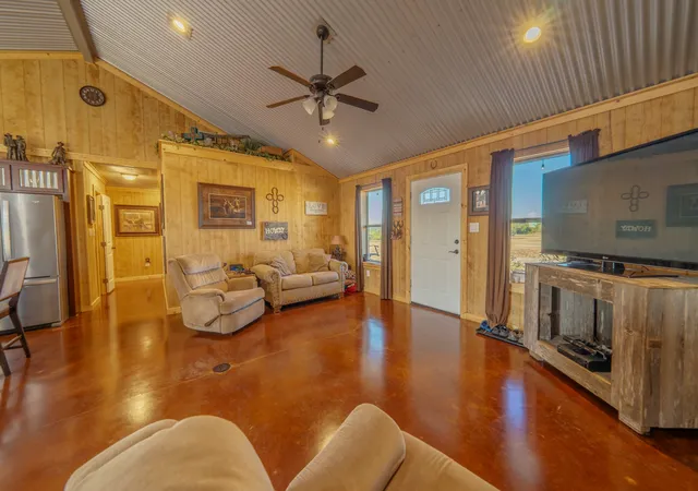 Photo 4 of Sale Pending at 6942 US Hwy 83, Ovalo, TX 79541 | MLS# 21384286 | Listing updated on 2026-10-02