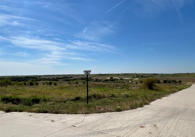 Photo 1 of Sale Pending at 5001 Luker St, Aledo, TX 76008 | MLS# 21384674 | Listing updated on 2026-09-14