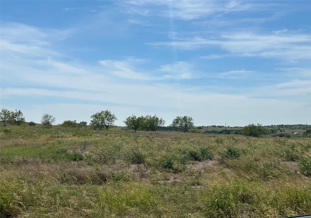 Photo 2 of Sale Pending at 5001 Luker St, Aledo, TX 76008 | MLS# 21384674 | Listing updated on 2026-09-14