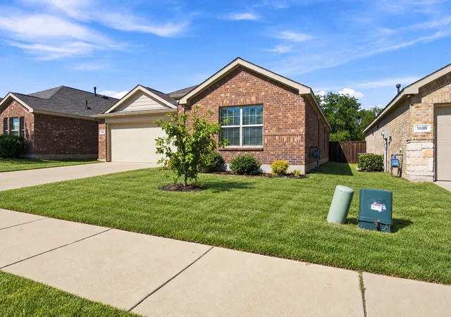 Photo 2 of Single family home for sale at 1810 Alamandine Ave, Cross Roads, TX 76227 | MLS# 21384046 | Listing updated on 2026-09-15