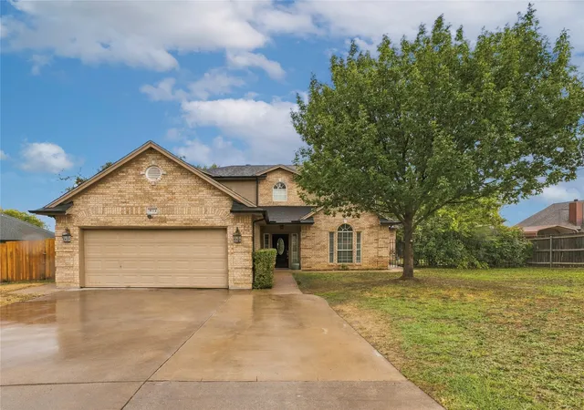 Photo 1 of Single family home for sale at 803 N State St, Decatur, TX 76234 | MLS# 21384536 | Listing updated on 2026-09-19