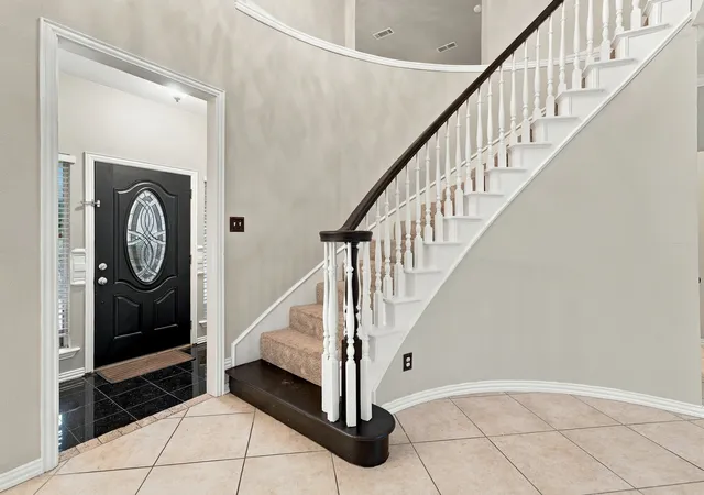 Photo 2 of Single family home for sale at 803 N State St, Decatur, TX 76234 | MLS# 21384536 | Listing updated on 2026-09-19