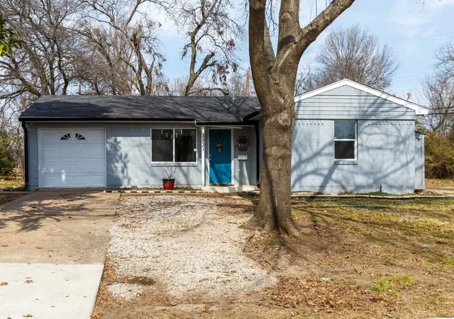 Photo 1 of Single family home for sale at 3831 Black Oak Dr, Dallas, TX 75241 | MLS# 21384715 | Listing updated on 2026-09-12