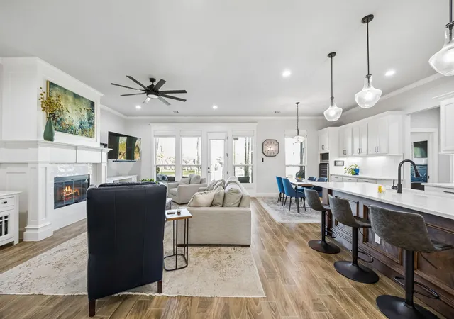 Photo 3 of Single family home for sale at 207 Colonial Dr, Mabank, TX 75156 | MLS# 21384635 | Listing updated on 2026-09-20