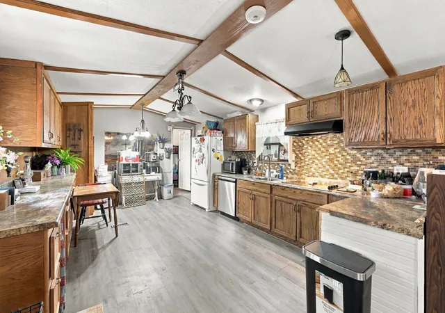 Photo 4 of Manufactured home for sale at 530 An County Rd 154, Palestine, TX 75801 | MLS# 21380237 | Listing updated on 2026-09-12