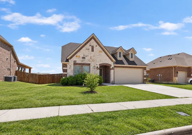 Photo 2 of Single family home for sale at 540 Winnetka Dr, Little Elm, TX 75068 | MLS# 21383701 | Listing updated on 2026-10-02