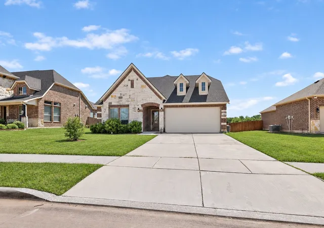 Photo 3 of Single family home for sale at 540 Winnetka Dr, Little Elm, TX 75068 | MLS# 21383701 | Listing updated on 2026-10-02