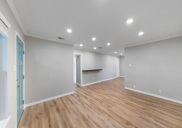 Photo 4 of Single family home for sale at 800 Angie Ln, Athens, TX 75751 | MLS# 21382917 | Listing updated on 2026-09-12