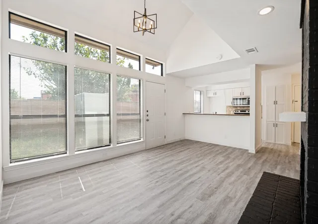 Photo 3 of Condo for sale at 18240 Midway Rd #806, Dallas, TX 75287 | MLS# 21384728 | Listing updated on 2026-09-12