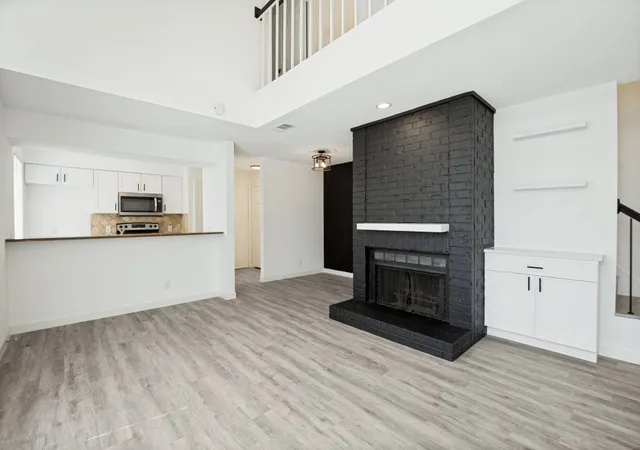 Photo 4 of Condo for sale at 18240 Midway Rd #806, Dallas, TX 75287 | MLS# 21384728 | Listing updated on 2026-09-12