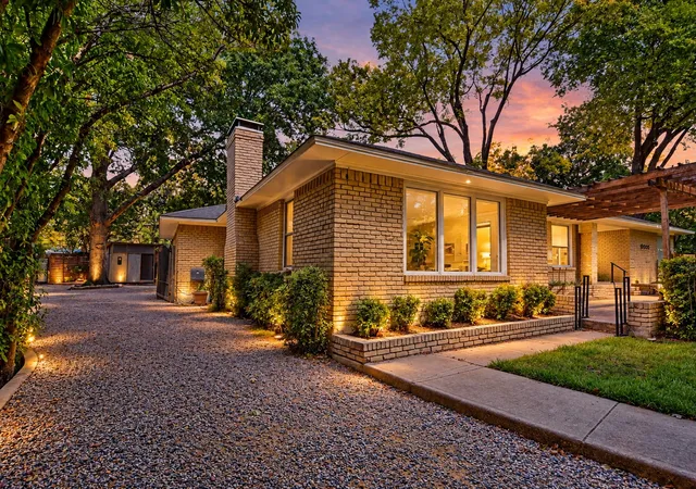 Photo 1 of Single family home for sale at 10035 Woodgrove Dr, Dallas, TX 75218 | MLS# 21375860 | Listing updated on 2026-09-15