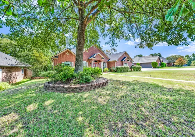 Photo 3 of Single family home for sale at 3808 Clarkway Pl, Longview, TX 75605 | MLS# 21383619 | Listing updated on 2026-10-01