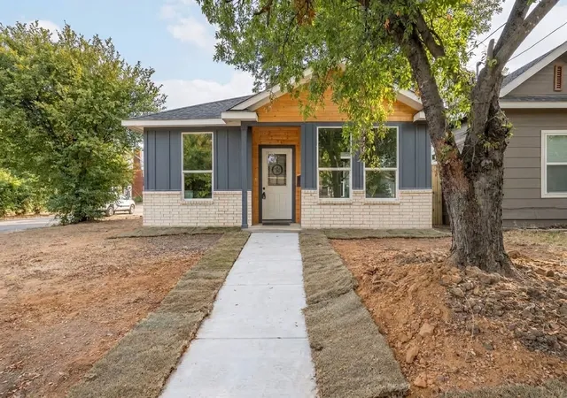 Photo 1 of Single family home for sale at 3830 Colonial, Dallas, TX 75215 | MLS# 21384735 | Listing updated on 2026-09-14