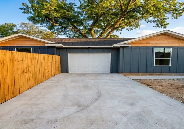 Photo 2 of Single family home for sale at 3830 Colonial, Dallas, TX 75215 | MLS# 21384735 | Listing updated on 2026-09-14