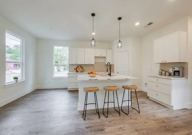 Photo 4 of Single family home for sale at 3830 Colonial, Dallas, TX 75215 | MLS# 21384735 | Listing updated on 2026-09-14