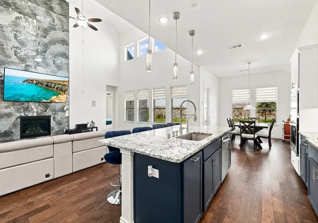 Photo 3 of Single family home for sale at 2812 Dunbar Dr, Justin, TX 76247 | MLS# 21384459 | Listing updated on 2026-09-30