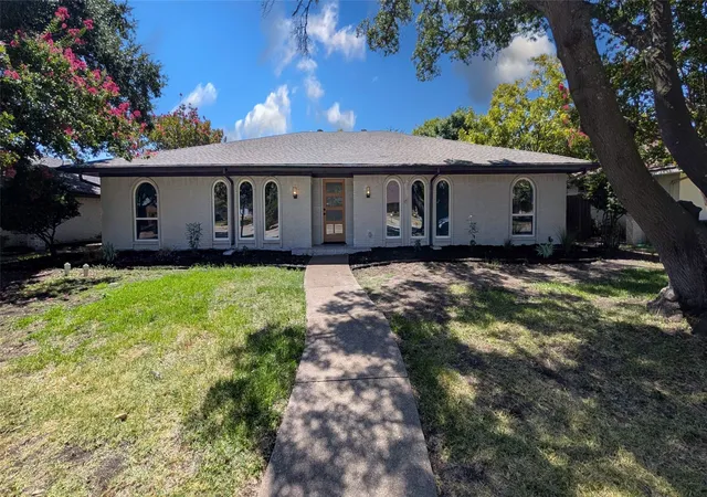 Photo 1 of Single family home for sale at 3024 Creekbend Dr, Plano, TX 75075 | MLS# 21384337 | Listing updated on 2026-09-12