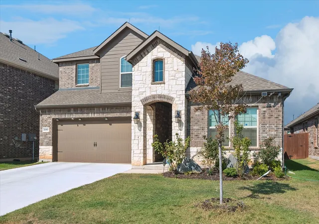 Photo 2 of Single family home for sale at 3707 Smuggler Mine St, Aubrey, TX 76227 | MLS# 21374982 | Listing updated on 2026-09-24