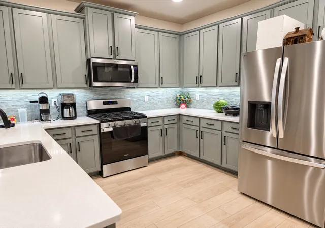 Photo 4 of Townhouse for sale at 3722 Malibu Dr, Sherman, TX 75090 | MLS# 21380948 | Listing updated on 2026-09-12