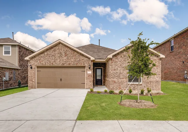 Photo 1 of Sale Pending at 117 Thomas Paine Dr, Venus, TX 76084 | MLS# 21384766 | Listing updated on 2026-09-11