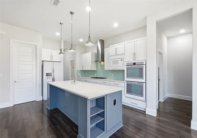 Photo 2 of Single family home for sale at 4216 Vista Ter Dr, Frisco, TX 75036 | MLS# 21377055 | Listing updated on 2026-09-11