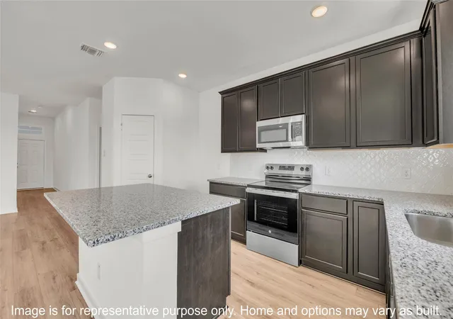 Photo 11 of Single family home for sale at 107 Jenjira Way, Mc Gregor, TX 76657 | MLS# 21360432 | Listing updated on 2026-09-11