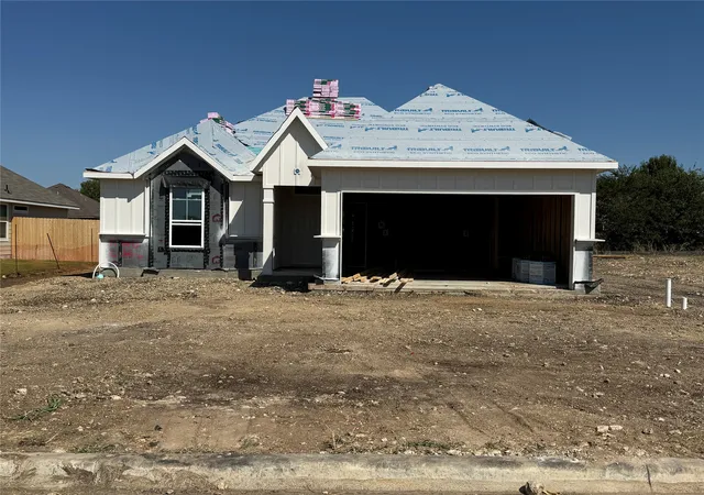 Photo 1 of Single family home for sale at 107 Jenjira Way, Mc Gregor, TX 76657 | MLS# 21360432 | Listing updated on 2026-09-11