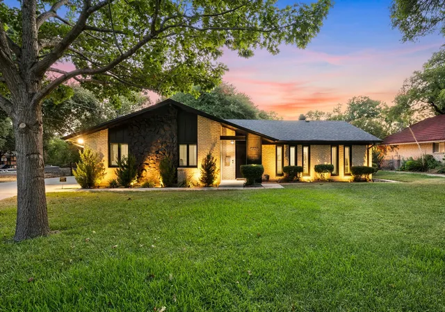 Photo 1 of Single family home for sale at 8559 S Mediterranean Cir, Dallas, TX 75238 | MLS# 21358335 | Listing updated on 2026-09-13