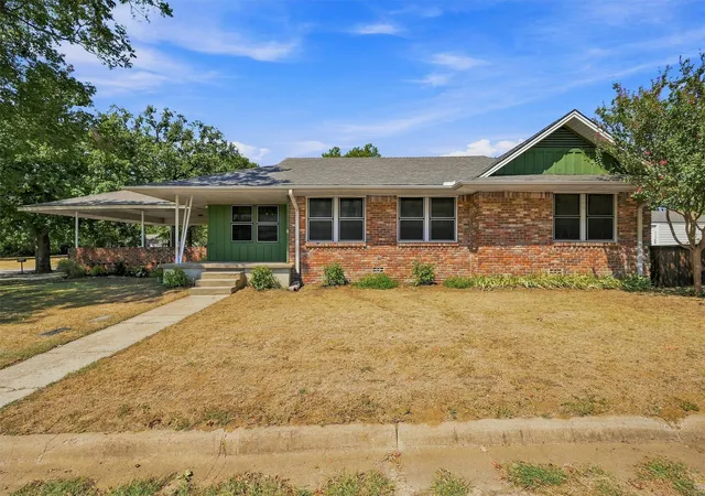 Photo 1 of Single family home for sale at 901 W Hanna St, Denison, TX 75020 | MLS# 21384742 | Listing updated on 2026-09-29