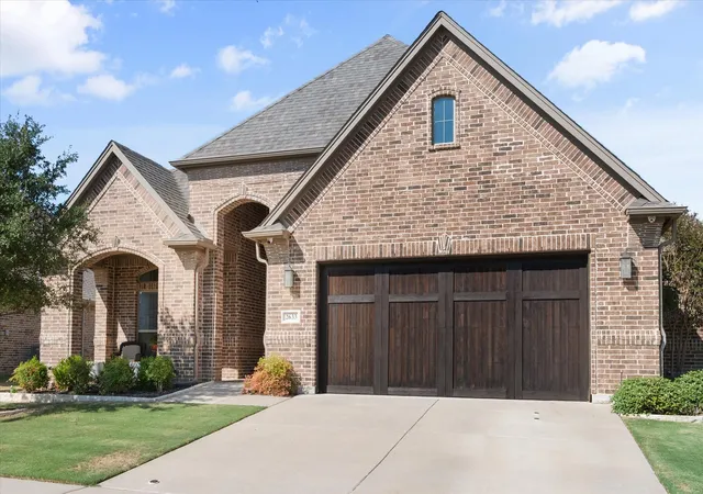 Photo 1 of Single family home for sale at 2633 Trinity Trl Way, Fort Worth, TX 76118 | MLS# 21379768 | Listing updated on 2026-09-12