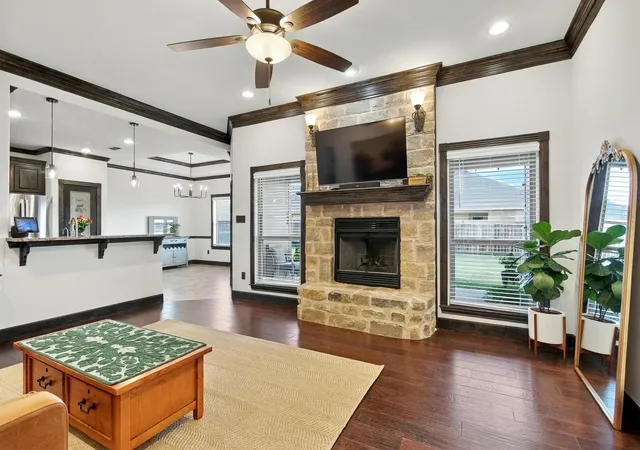 Photo 3 of Sale Pending at 866 Great Waters Dr, Abilene, TX 79602 | MLS# 21383866 | Listing updated on 2026-09-26