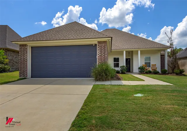 Photo 1 of Single family home for sale at 341 Grand Rue, Shreveport, LA 71106 | MLS# 21374586 | Listing updated on 2026-09-13