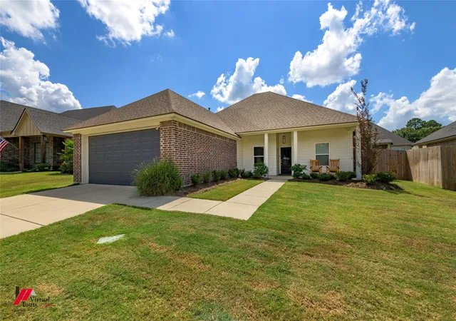 Photo 2 of Single family home for sale at 341 Grand Rue, Shreveport, LA 71106 | MLS# 21374586 | Listing updated on 2026-09-13