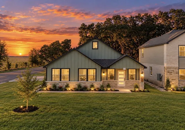 Photo 1 of Single family home for sale at 101 Water Oak Rd, Trinidad, TX 75163 | MLS# 21384658 | Listing updated on 2026-09-12