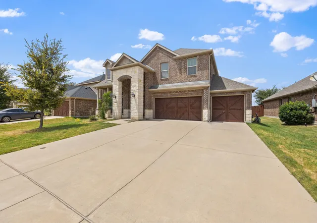 Photo 2 of Single family home for sale at 1400 Torrent Dr, Little Elm, TX 75068 | MLS# 21384794 | Listing updated on 2026-09-12
