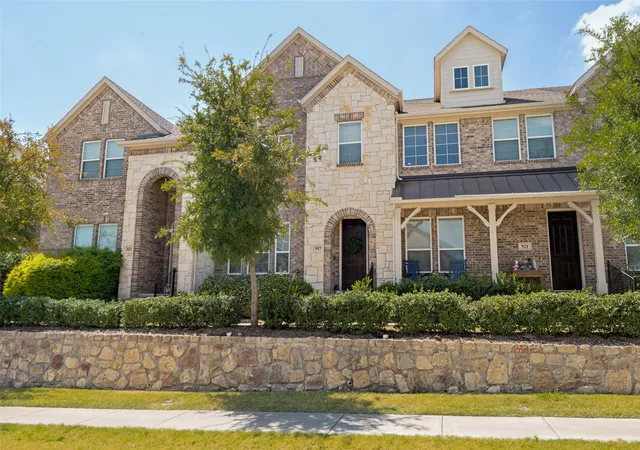 Photo 1 of Townhouse for sale at 917 Utica Dr, Mc Kinney, TX 75069 | MLS# 21384853 | Listing updated on 2026-09-12
