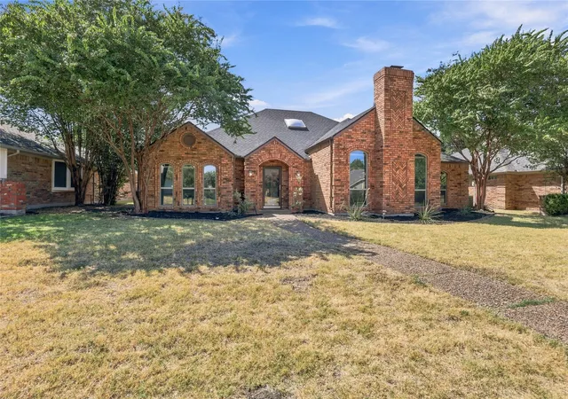 Photo 3 of Single family home for sale at 2312 Stone Glen Ln, Carrollton, TX 75007 | MLS# 21374474 | Listing updated on 2026-09-26