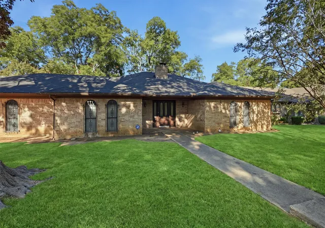 Photo 3 of Single family home for sale at 6437 Suncrest Ct, North Richland Hills, TX 76180 | MLS# 21384347 | Listing updated on 2026-09-14