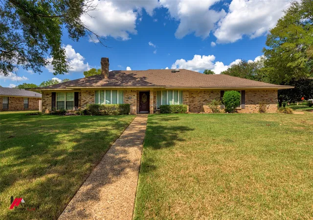 Photo 1 of Single family home for sale at 5407 Coach Rd, Bossier City, LA 71111 | MLS# 21384851 | Listing updated on 2026-09-12
