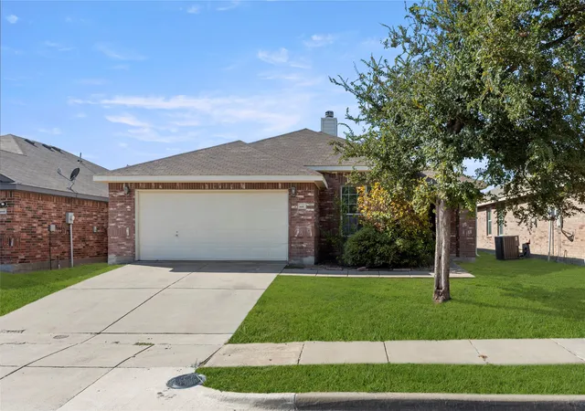 Photo 2 of Single family home for sale at 1115 Mule Deer Rd, Forney, TX 75126 | MLS# 21384860 | Listing updated on 2026-09-12