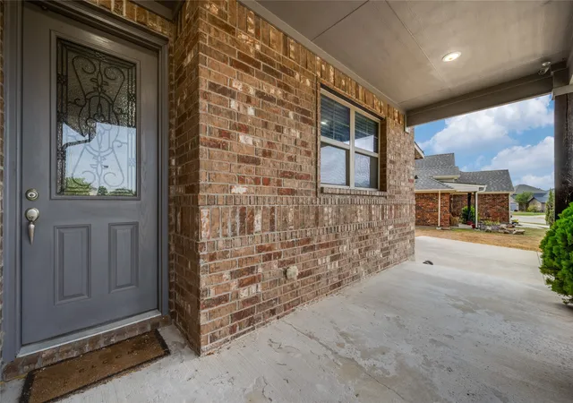 Photo 2 of Single family home for sale at 44 Kramer Ln, Sanger, TX 76266 | MLS# 21384829 | Listing updated on 2026-09-12