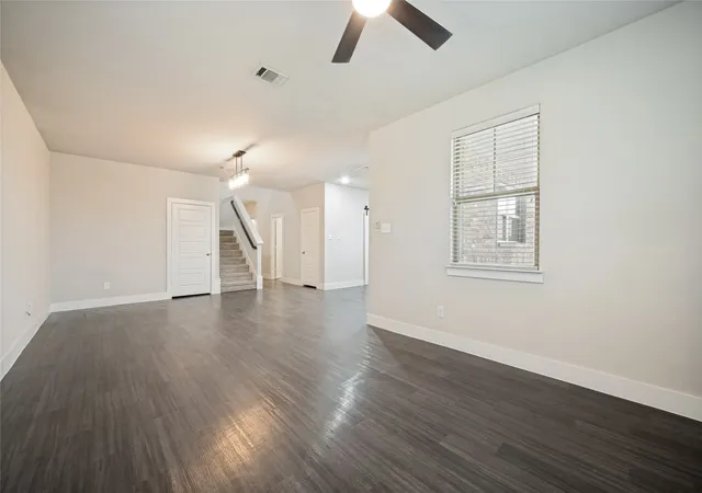 Photo 4 of Single family home for sale at 44 Kramer Ln, Sanger, TX 76266 | MLS# 21384829 | Listing updated on 2026-09-12