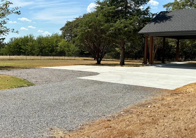 Photo 4 of Single family home for sale at 5790 Dripping Springs Rd, Denison, TX 75021 | MLS# 21384863 | Listing updated on 2026-09-30