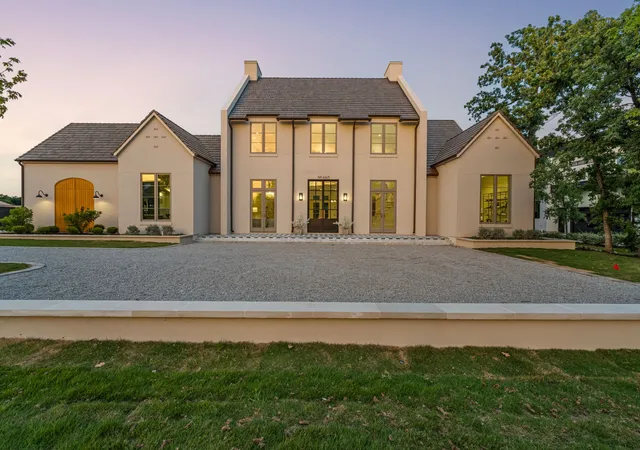Photo 2 of Mansion for sale at 4413 Saddleback Ln, Southlake, TX 76092 | MLS# 21384297 | Listing updated on 2026-09-12