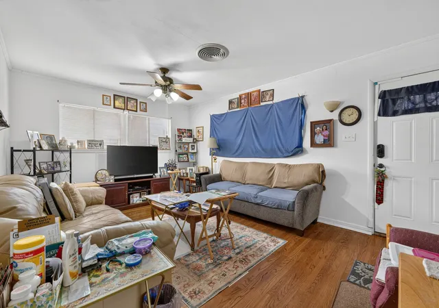 Photo 3 of Single family home for sale at 402 Se 20th Street, Mineral Wells, TX 76067 | MLS# 21383716 | Listing updated on 2026-09-17