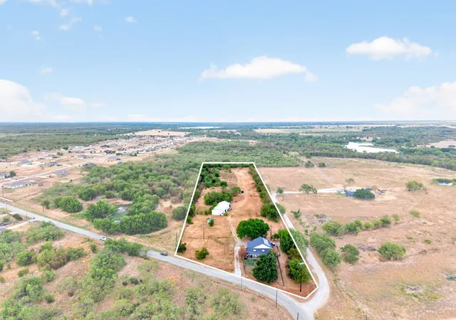 Photo 2 of Single family home for sale at 15380 Longspur Ln, Terrell, TX 75160 | MLS# 21384843 | Listing updated on 2026-09-12