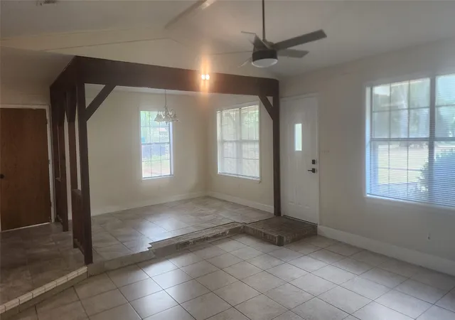 Photo 3 of Single family home for sale at 254 County Rd 3225, Mount Pleasant, TX 75455 | MLS# 21384701 | Listing updated on 2026-10-06