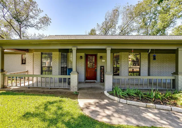 Photo 3 of Single family home for sale at 8621 Ravenswood Rd, Granbury, TX 76049 | MLS# 21384765 | Listing updated on 2026-09-15